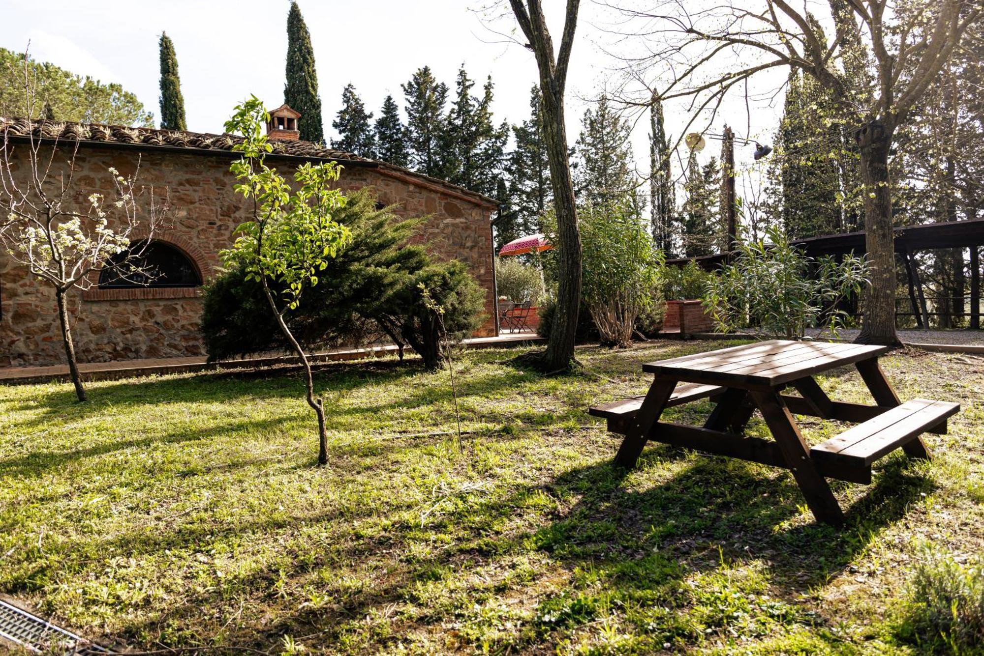 فيلا Borgo Il Poggio Agritourismo مونتايون المظهر الخارجي الصورة