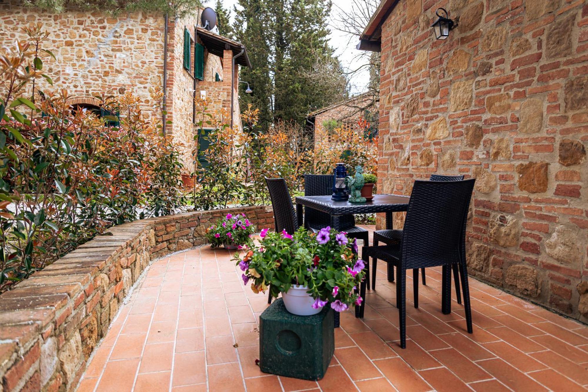 فيلا Borgo Il Poggio Agritourismo مونتايون المظهر الخارجي الصورة